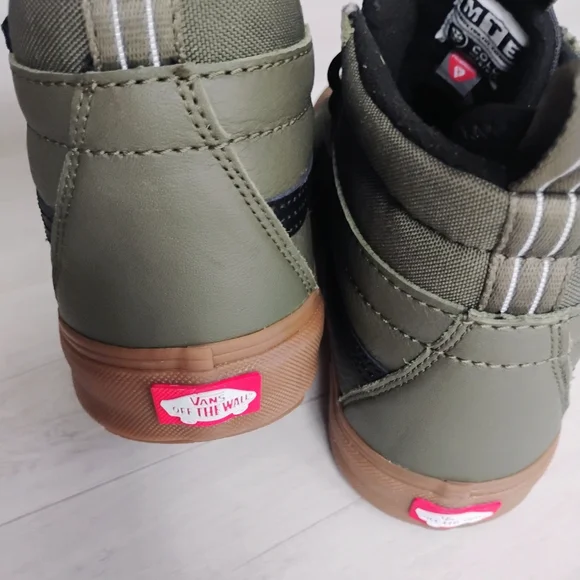 VANS NEW Sk8-hi MTE Waterproof Insulated Shoes - Picture 9 of 12